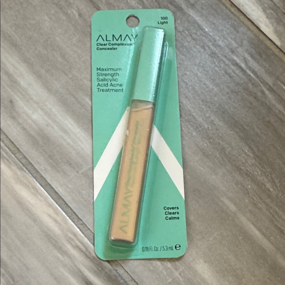 Almay Clear Complexion Concealer in Light Beige